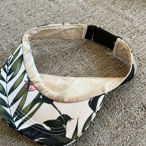 Baby pink safari cap - Picture 3 of 3